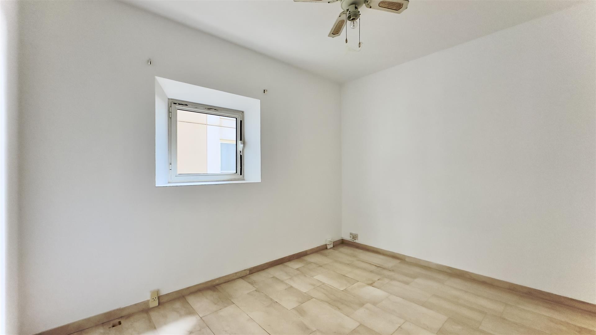  Image of Apartment - 1 Bedrooms - 1 Bathrooms for Sale in Eurotowers-Gibraltar, Image 8